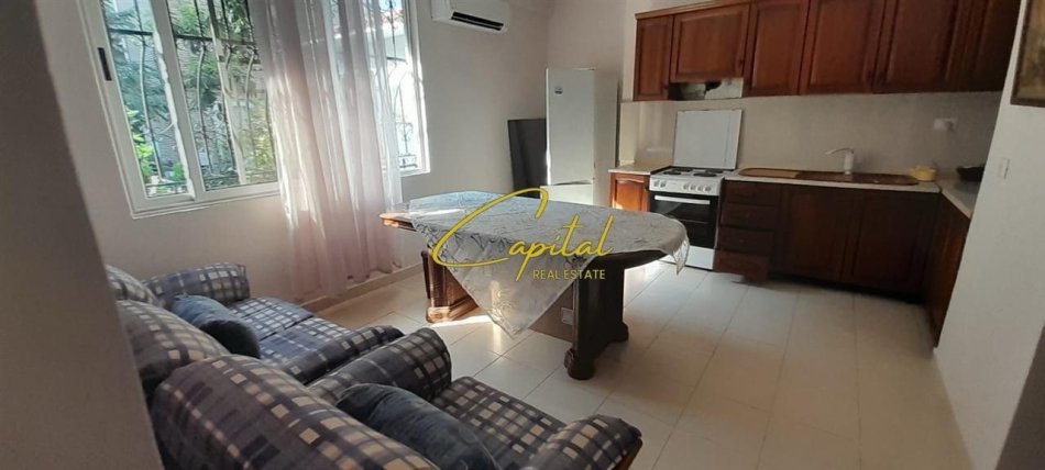 Tirane, jepet me qera apartament 2+1 Kati 1, 90 m² 500 € (XHAMLLIKU)