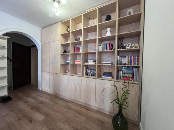 Tirane, jepet me qera apartament 2+1 Kati 2, 124 m² 800 € (Selitë, Tiranë)