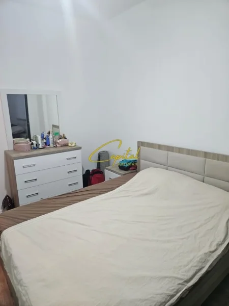 Tirane, jepet me qera apartament 1+1 Kati 6, 70 m² 500 € (XHAMLLIKU)