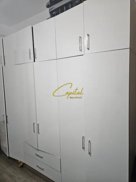 Tirane, jepet me qera apartament 1+1 Kati 6, 70 m² 500 € (XHAMLLIKU)