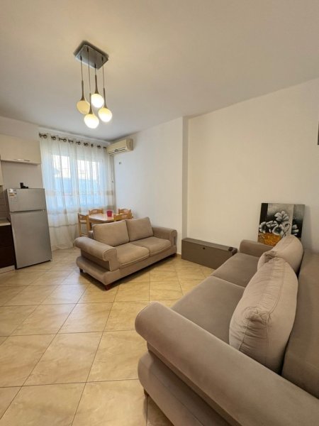 Tirane, jepet me qera apartament 2+1 Kati 7, 90 m² 550 € (Perballe Delijorgjit, Rruga Stavri Themeli)