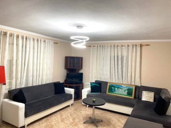 JEPET APARTAMENTI 1+1 ME QERA TEK SELVIA PRANË KOMPLEKSIT HALILI - 480 €uro