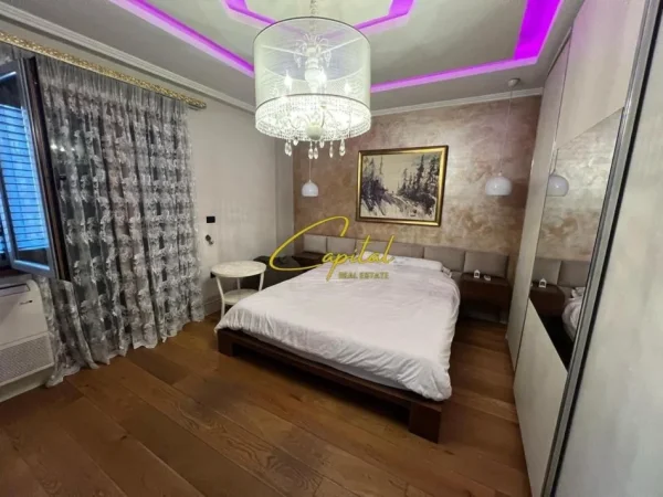 Tirane, jepet me qera apartament 3+1 Kati 5, 110 m² 750 € (ASTIR)
