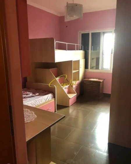 Tirane, jepet me qera apartament 2+1 Kati 5, 90 m² 650 € (SELVIA)