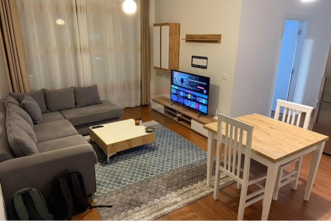 Shqiperi, jepet me qera apartament 2+1+Ballkon , 95 m² 750 € 