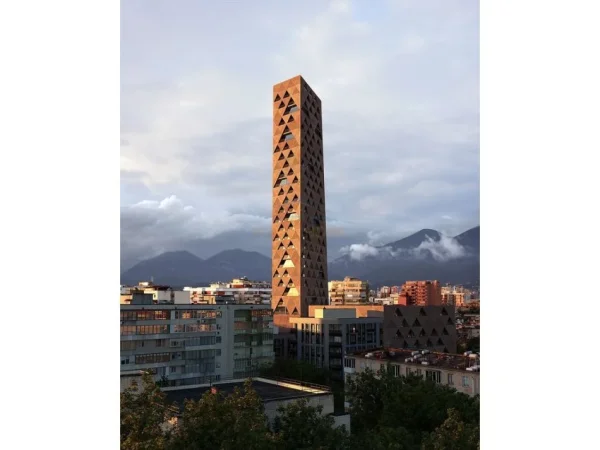 Tirane, shitet apartament 2+1+Ballkon Kati 4, 128 m² 230.000 € (Rruga Xhamfize Keko,)