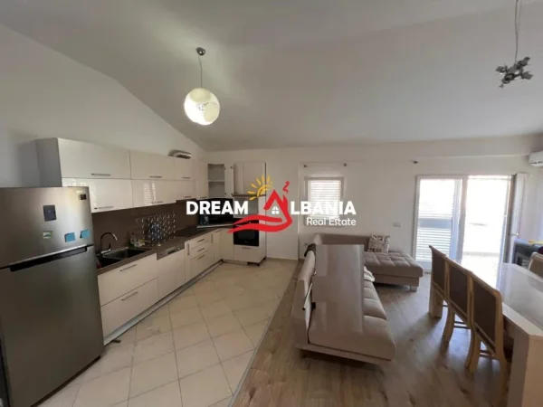 Tirane, shitet apartament 2+1+Ballkon Kati 4, 135 m² 179.500 € (ne Fresk perballe Restorant Freskut)