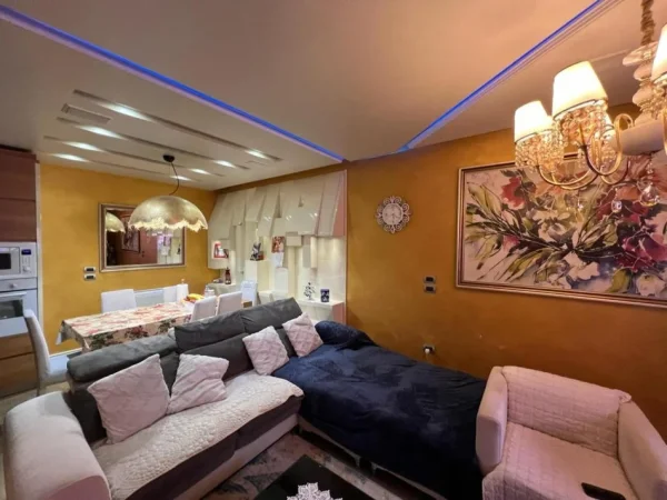 Tirane, jepet me qera apartament 3+1+Ballkon Kati 5, 110 m² 750 € (RRUGA TEODOR KEKO, KAZA MARKET, ASTIR)