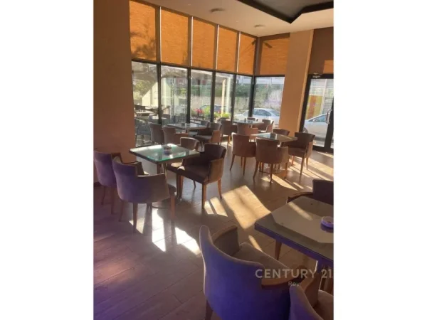 Tirane, shitet lokal Kati 0, 209 m² 522.500 € (Kamez)
