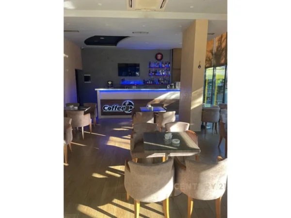 Tirane, shitet lokal Kati 0, 209 m² 522.500 € (Kamez)