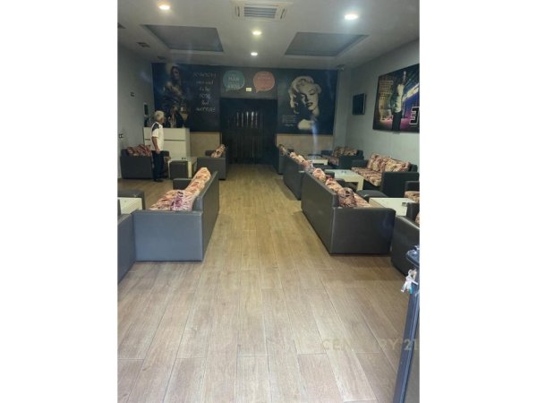 Tirane, shitet lokal Kati 0, 209 m² 522.500 € (Kamez)