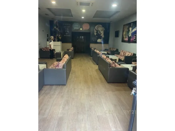 Tirane, shitet lokal Kati 0, 209 m² 522.500 € (Kamez)