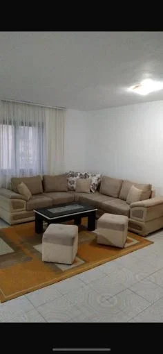 Tirane, jepet me qera apartament 1+1 Kati 5, 70 m² 500 € (komuna e parisit)
