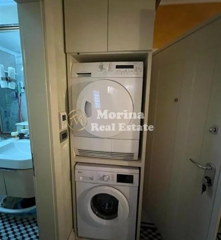 Tirane, jepet me qera apartament 3+1 Kati 5, 120 m² 800 € (Astir)