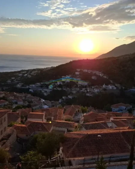 Vlore, shitet shtepi 2 Katshe , 130 m² (Dhermi, Zoe Hora) KONTAKTO PER CMIMIN