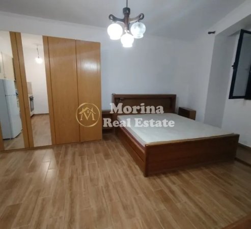 Tirane, jepet me qera garsonier 1+1 Kati 1, 34 m² 300 € (Sheshi Willson)