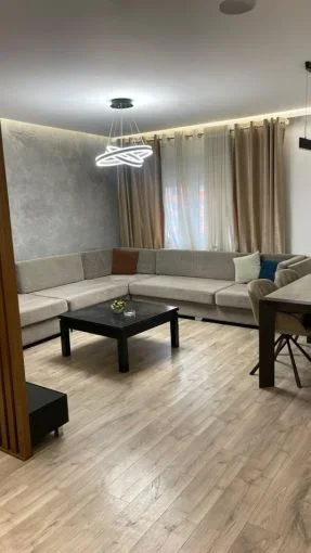 Tirane, jepet me qera apartament 2+1+Aneks+Ballkon Kati 3, 106 m² 500 € (astir)
