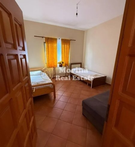 Tirane, jepet me qera shtepi 2+1 Kati 1, 100 m² 450 € (Rruga Veli Dedi)