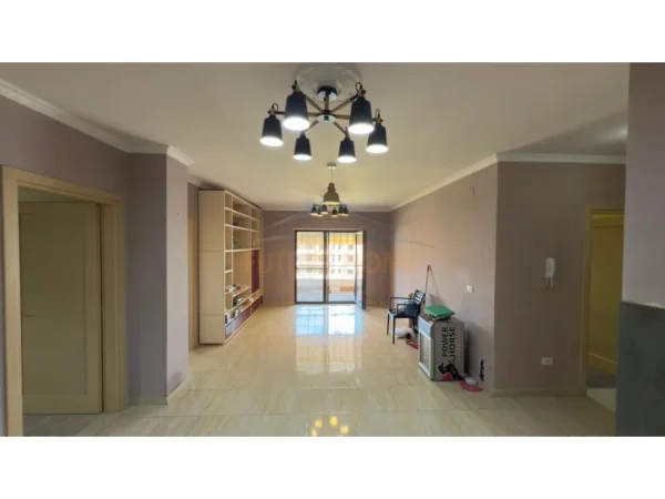 Tirane, shitet apartament duplex 3+1+Ballkon Kati 1, 130 m² 220.000 € (Kopshti botanik)