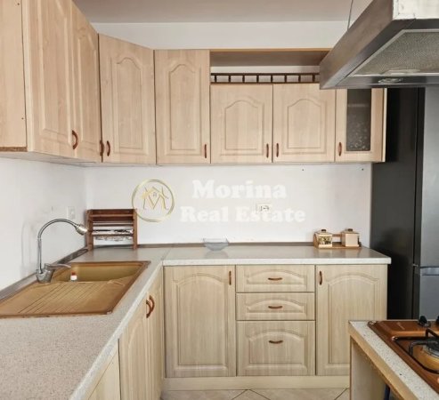 Tirane, jepet me qera apartament 2+1 Kati 7, 140 m² 600 € (Fresku)