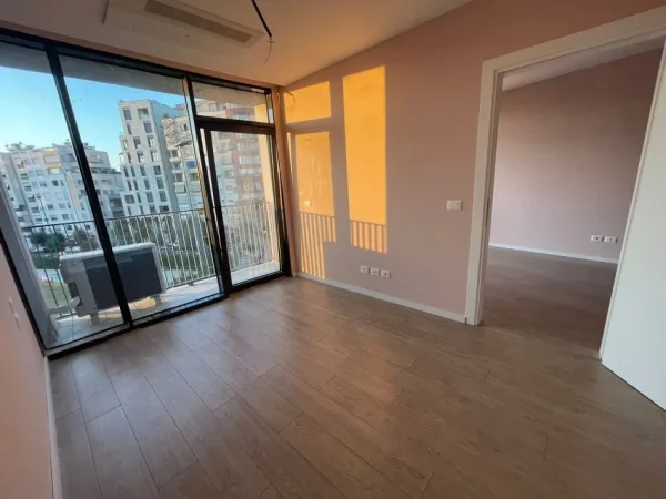Tirane, jepet me qera apartament 1+1 Kati 3, 64 m² 850 € (LAKE VIEW)
