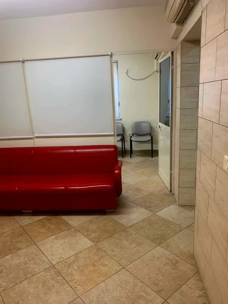 ZYRE ME QIRA 600 € (ISH EKSPOZITA) PRANE GJYKATES SE RRETHIT TIRANE