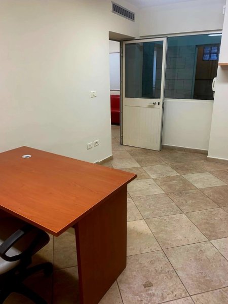 AMBIENT ZYRASH ME QIRA 500 € (ISH EKSPOZITA)