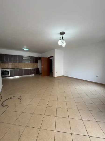 Tirane, shes apartament 3+1 Kati 3, 143 m² 160.000 € 