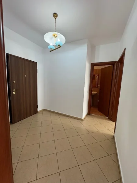 Tirane, shes apartament 3+1 Kati 3, 143 m² 160.000 € 