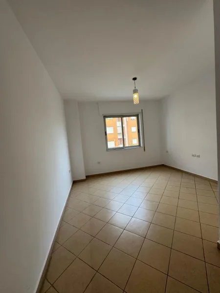 Tirane, shes apartament 3+1 Kati 3, 143 m² 160.000 € 