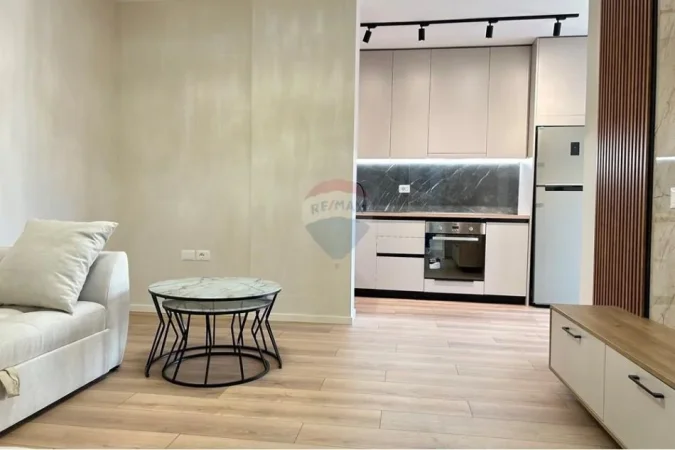 Tirane, shitet apartament 2+1+Ballkon , 100 m² 140.000 € 