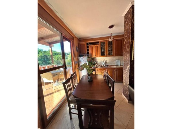 Tirane, jepet me qera apartament 3+1+Ballkon Kati 3, 100 m² 400 € 