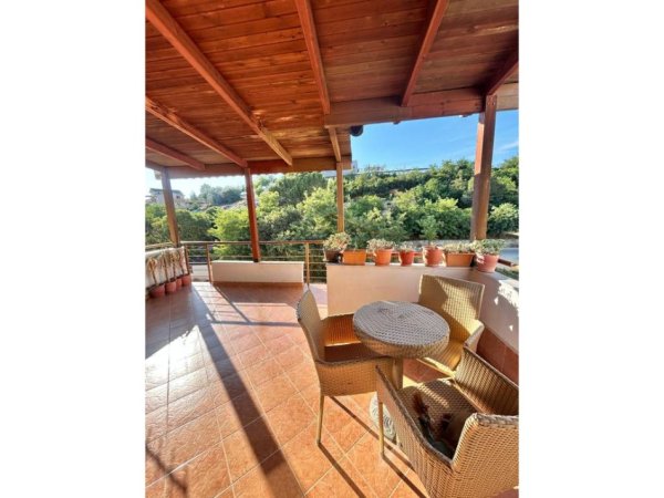 Tirane, jepet me qera apartament 3+1+Ballkon Kati 3, 100 m² 400 € 