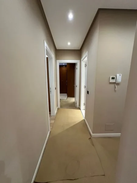 Tirane, jepet me qera 2+1 Kati 5 Me Post Parkimi, 114 m² 850 € (JORDAN MISJA)