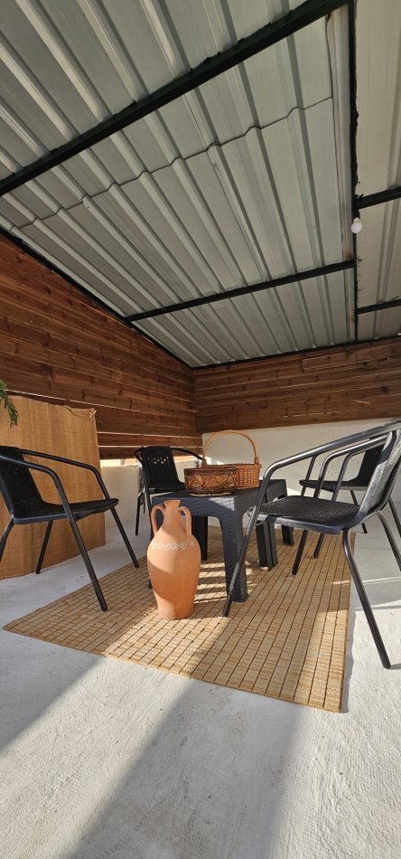 Tirane, jepet me qera Vile 2 Katshe Kati 2, 120 m² 700 € (Tek Medreseja)