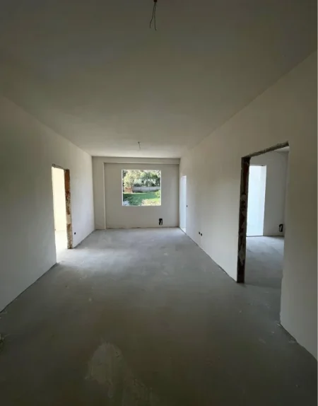 Tirane, shes apartament 2+1 Kati 2, 95 m² 100.000 € (Paskuqan)