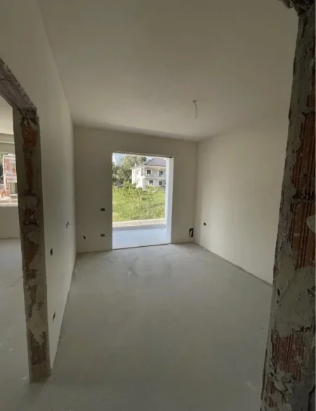 Tirane, shes apartament 2+1 Kati 2, 95 m² 100.000 € (Paskuqan)