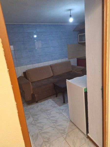 Tirane, jepet me qera apartament 1+1 Kati 0, 70 m² 250 € (laprake)