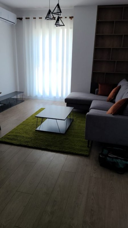 Tirane, jepet me qera apartament 1+1 Kati 7, 50 m² 400 € (univers city)