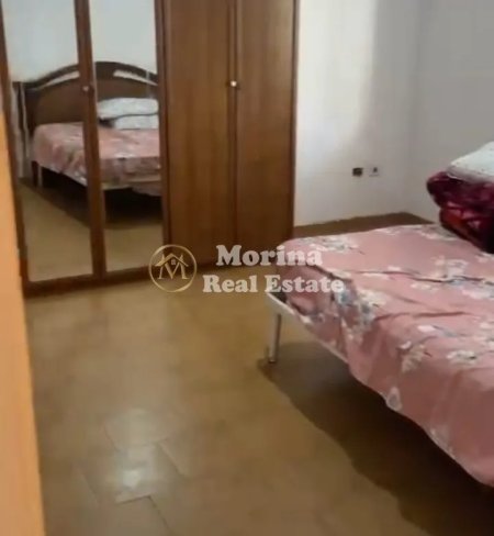 Tirane, jepet me qera apartament 2+1 Kati 1, 120 m² 300 € (Rruga Niko Avrami)