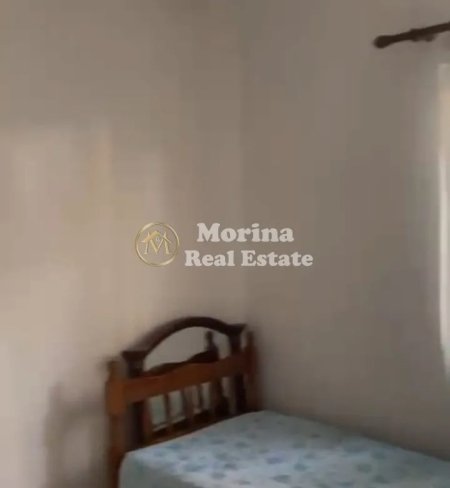 Tirane, jepet me qera apartament 2+1 Kati 1, 120 m² 300 € (Rruga Niko Avrami)
