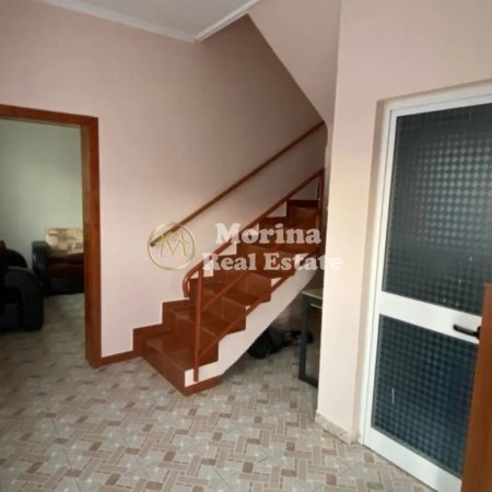Tirane, jepet me qera Vile 2 Katshe Kati 2, 120 m² 450 € (Rruga Mbreteresha Teute)