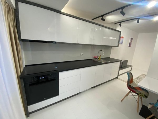 Tirane, shes garsonier 1+1 Kati 10, 38 m² 115.000 € (Kompleksi delijorgji)