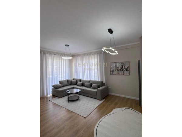 Tirane, shitet apartament 2+1+Aneks+Ballkon Kati 9, 92 m² 148.000 €