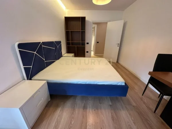 Tirane, jepet me qera apartament 2+1+Ballkon Kati 5, 123 m² 900 € (Jordan Misja)