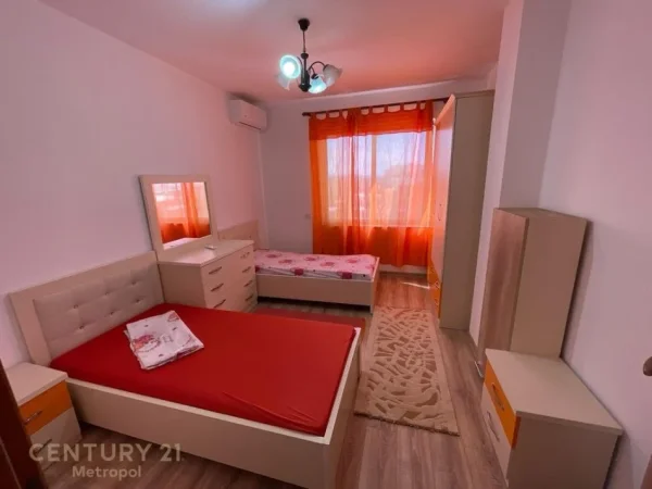 Tirane, jepet me qera apartament 2+1 Kati 8, 100 m² 800 € (Zogu Zi)