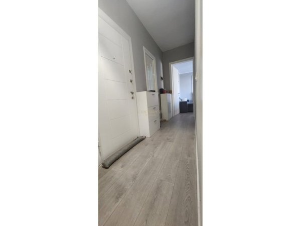 Tirane, jepet me qera apartament 2+1 Kati 6, 102 m² 800 € (Rruga e Kavajes)