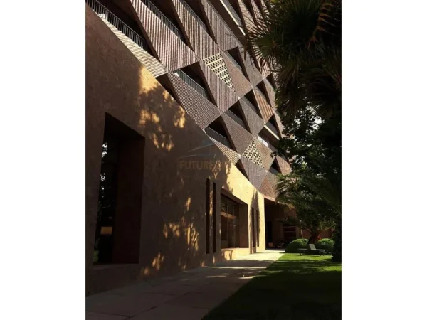 Tirane, shitet apartament 2+1+Ballkon Kati 4, 128 m² 230.000 € (Xhamlliku)