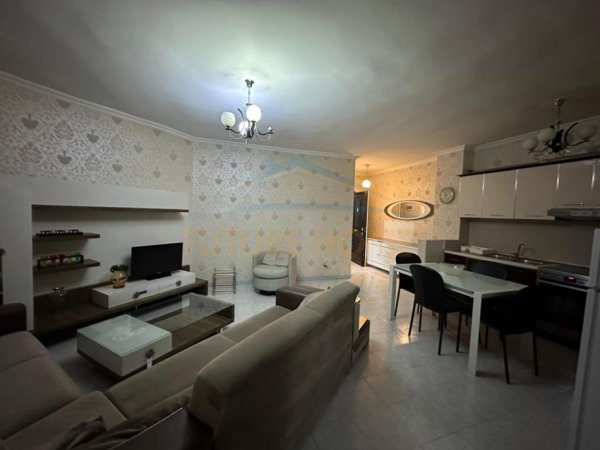 Tirane, jepet me qera apartament 2+1 Kati 4, 100 m² 550 € (Don Bosko)