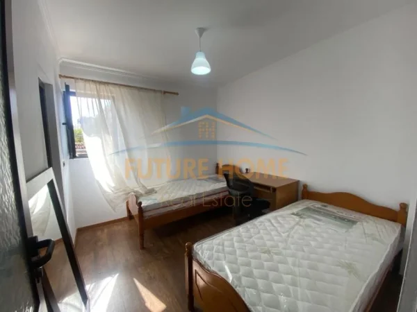 Tirane, jepet me qera apartament 2+1 Kati 2, 120 m² 600 € (Rruga Mine Peza)